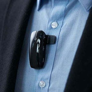 Das ReSound Micro Mic ist ein praktisches Ansteckmikrofon, welches direkt mit Ihren Wireless ReSound Hörgeräten gekoppelt werden kann.